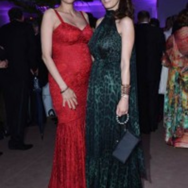 دولوريس شابلن تتألق بسوار بـ7 لفائف  