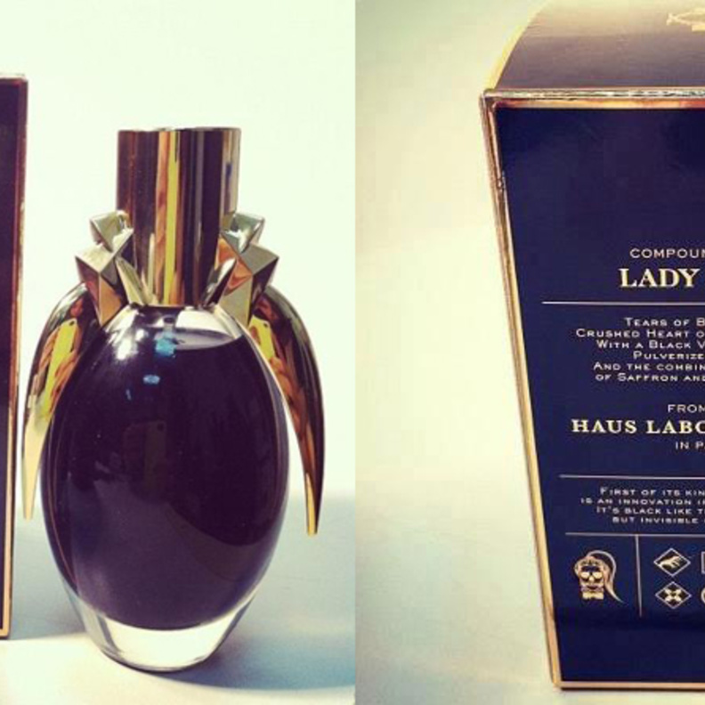 غاغا تكشف عن عطرها الأول