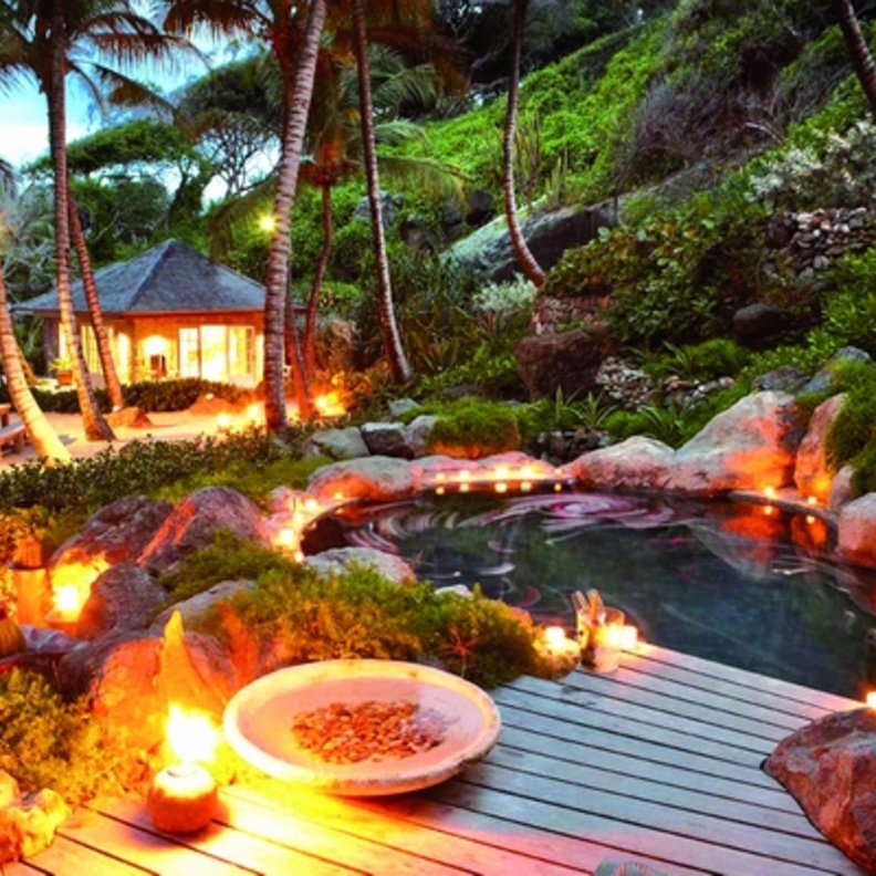 موستيك جزيرة الأثرياء... في بحر الكاريبي