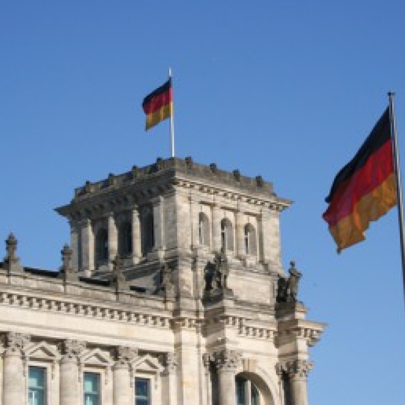 ماكارثرغلين تستعد لتدشن مركز تسوق 