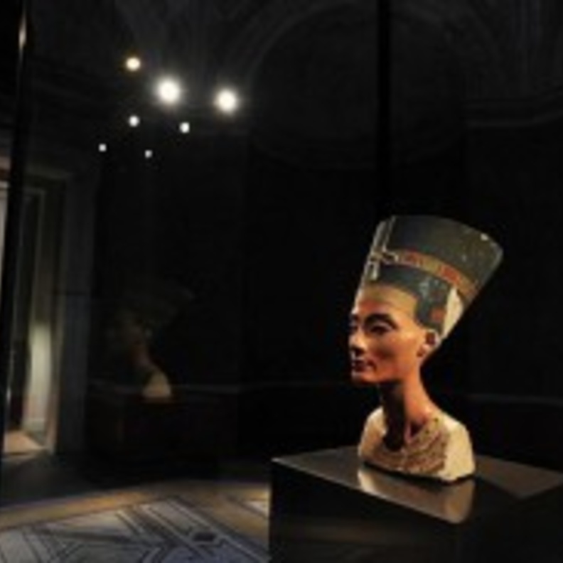 برلين تعرض كنوز نفرتيتي الأثرية 