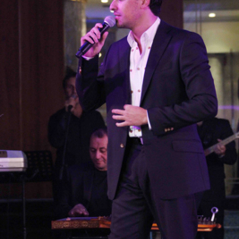 أنور نور يتألق في العيد