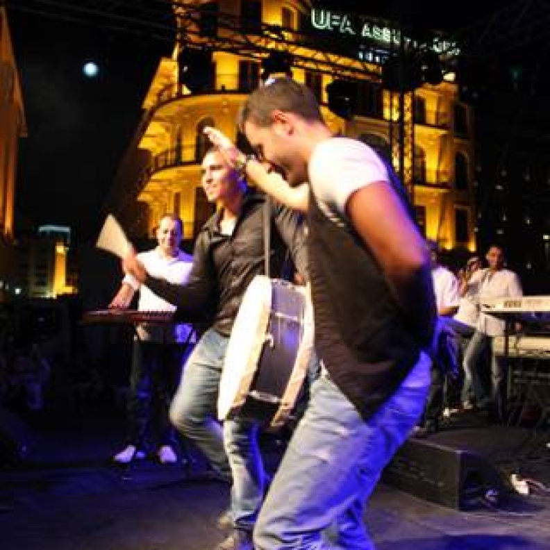 سعد رمضان و ديو  مع والدته