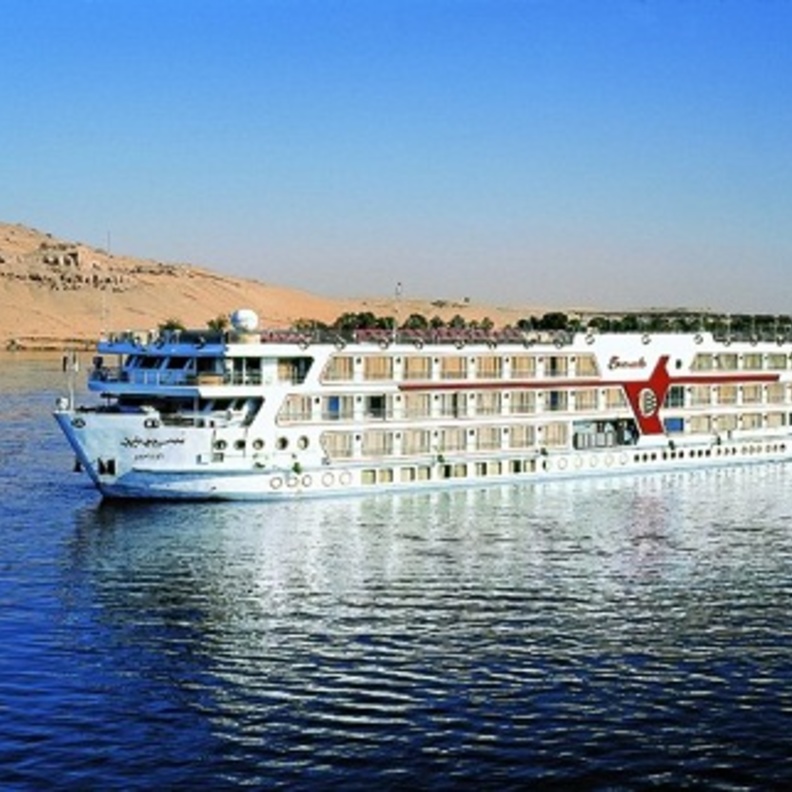 مصر تحتفل بعودة السياحة النيلية