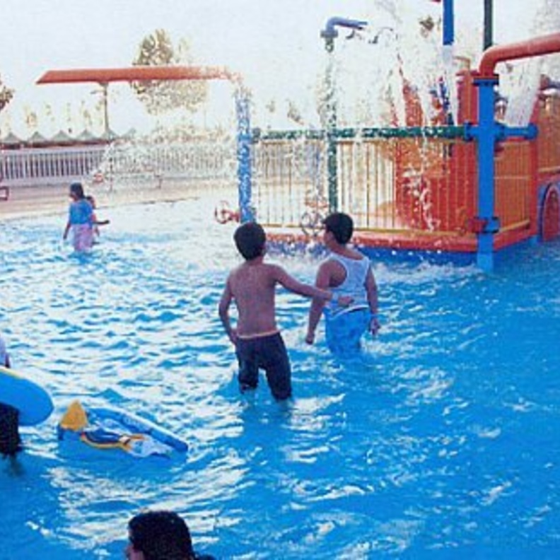 منتزه فانتزي لاند وجهة سياحية شهيرة