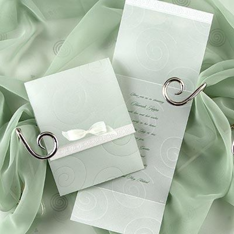 بطاقة عرس باللون الفستوقي