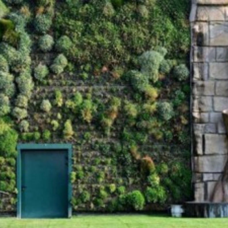 روتسانو أكبر حديقة عامودية في العالم