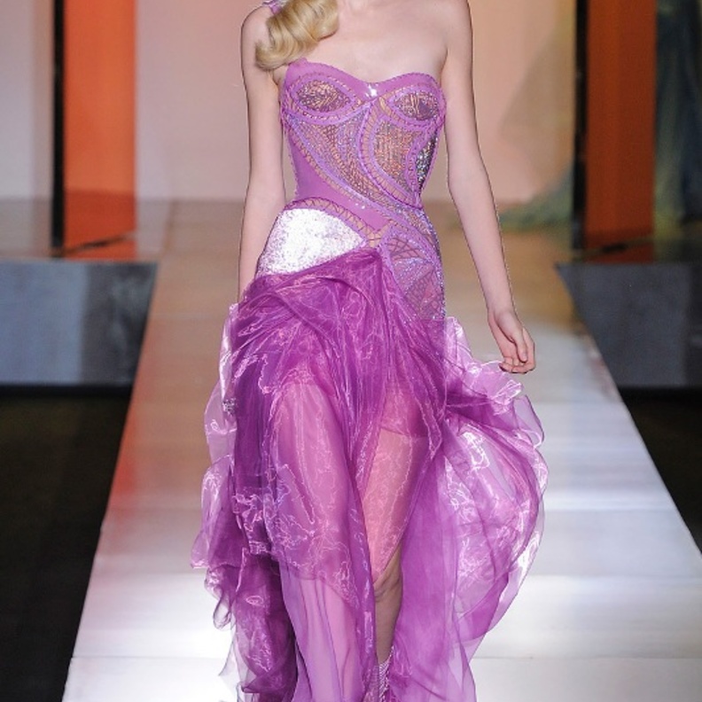 عرض أزياء خريف/ شتاء 2012 – 2013 من Versace