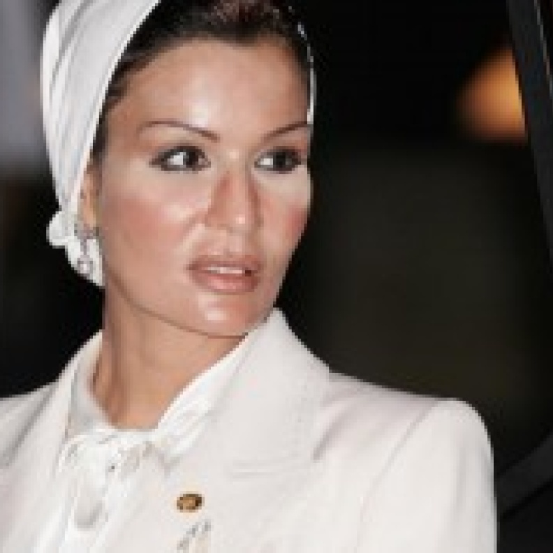  الشيخة موزة