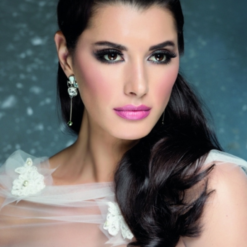 الإطلالة الأولى