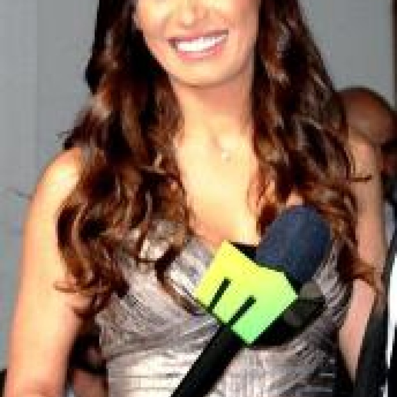 ولد في مثل هذا اليوم من المشاهير وحظك مع الأبراج