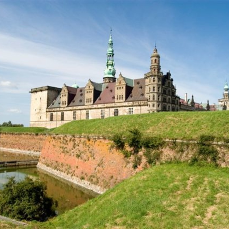 قلعة Kronborg معروفة بأسم قلعة هاملت