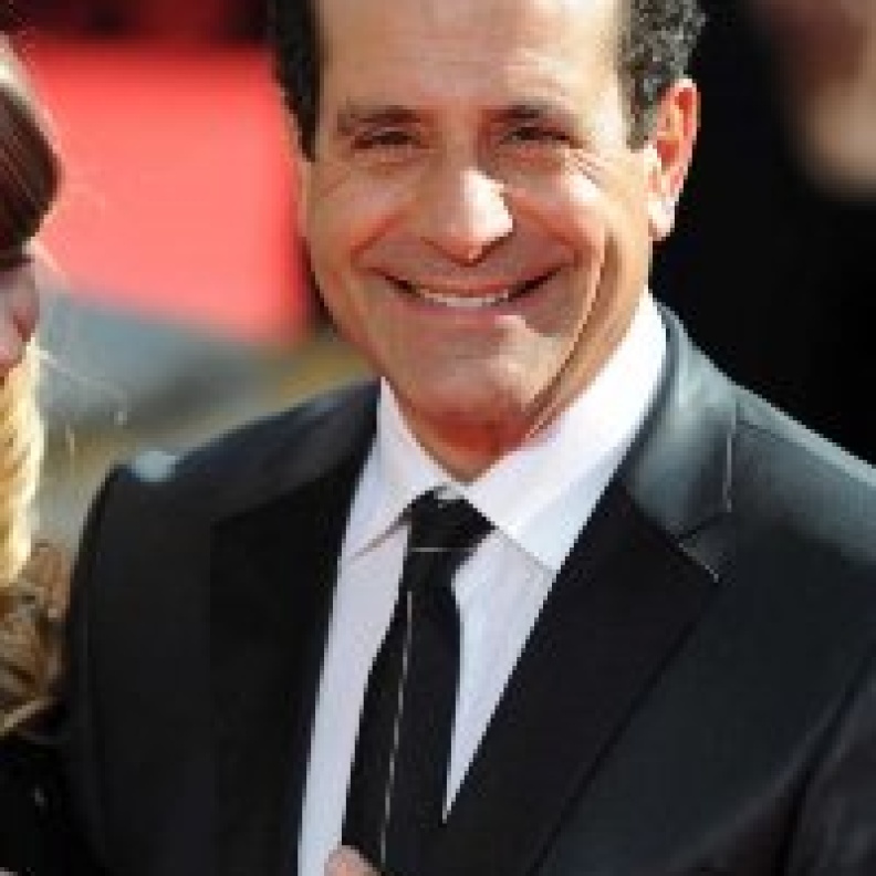 ولد في مثل هذا اليوم من المشاهير وحظك مع الأبراج  