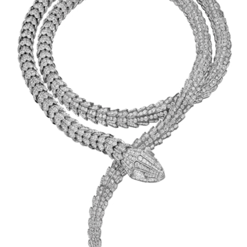 عقد من الماس بالتفافة الأفعى من المجموعة