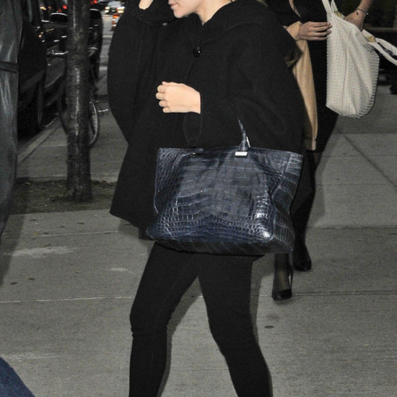 بونشو أسود سميك من اختيار Ashley Olsen
