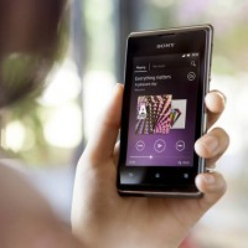  سوني Xperia E