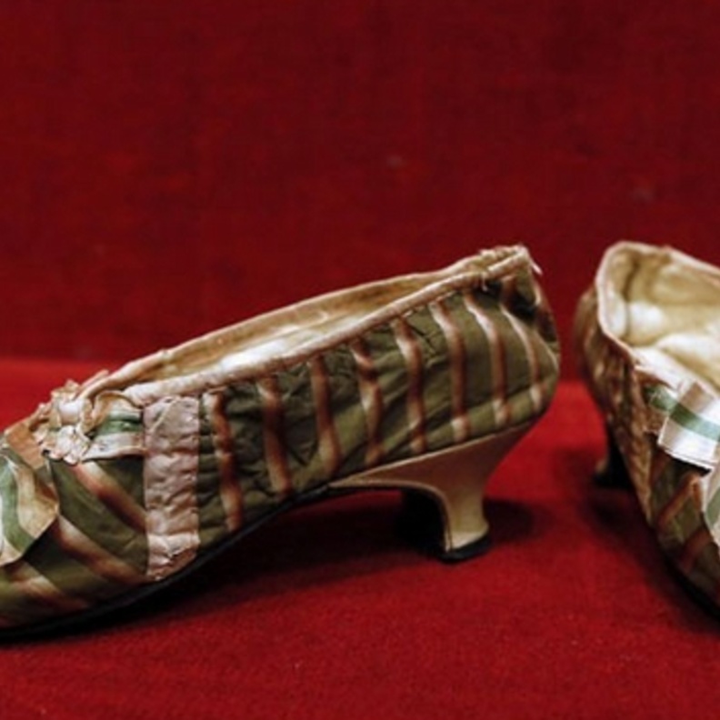 حذاء ماري أنطوانيت