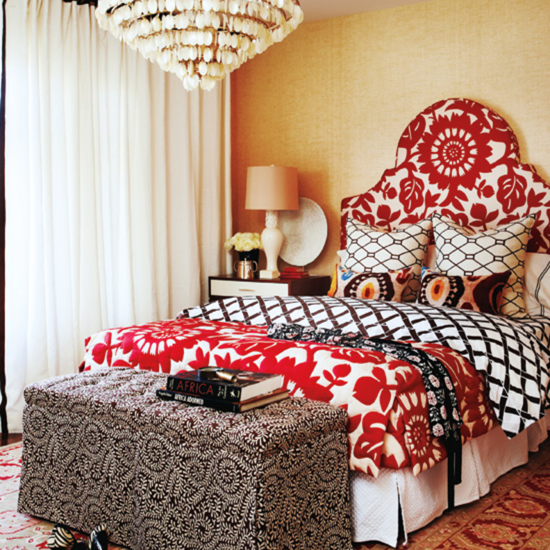 Contemporary African Bedroom Decor with Vibrant Color and Warm Lighting