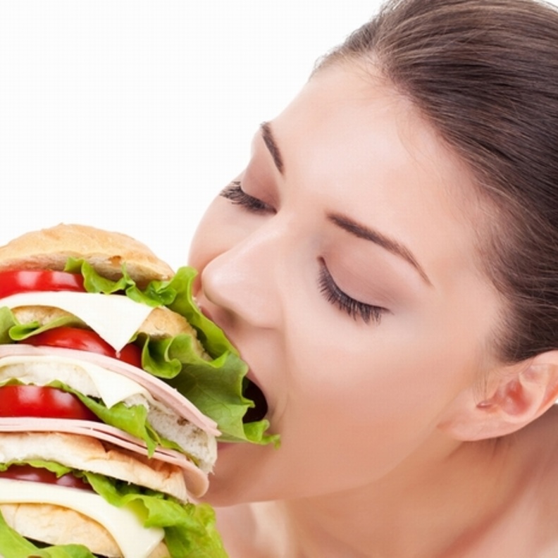 كيف تتعاملين مع شهوة تناول الطعام؟