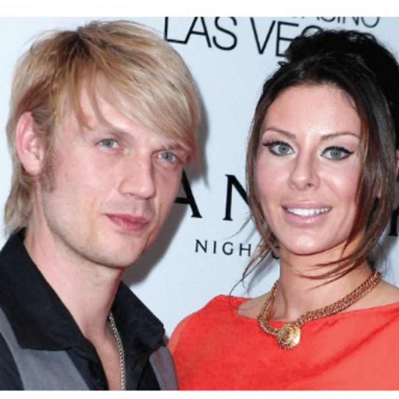  خطوبة نيك كارتر من لورين كيت