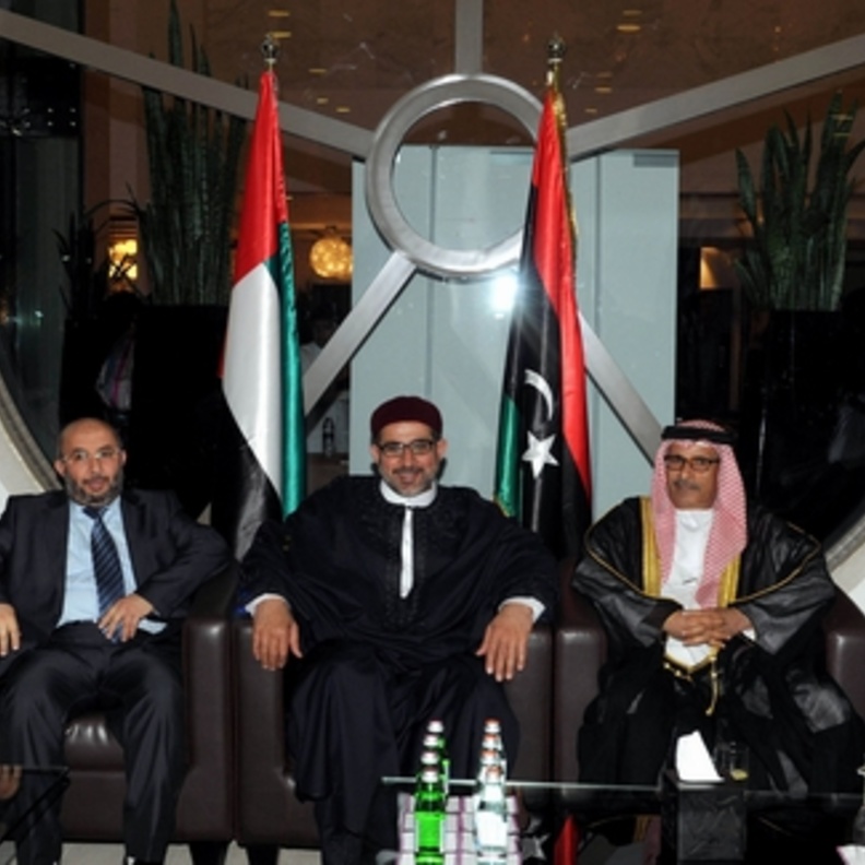 السفير الليبي يتوسط الهاملي والهيدان والزعابي