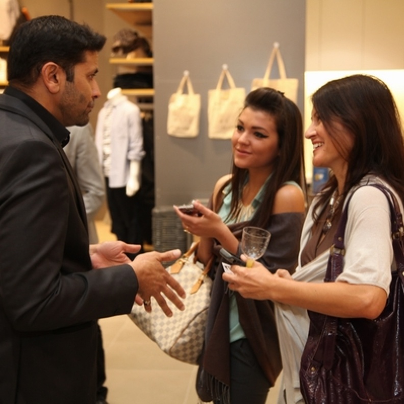 Muji customers