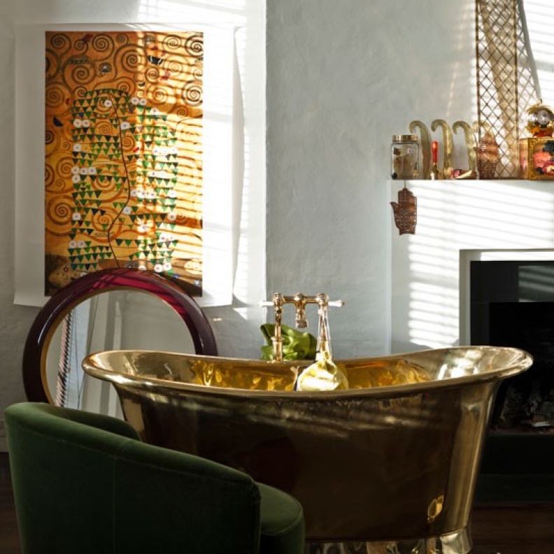 إكسسوارات غريبة لديكور الحمامات