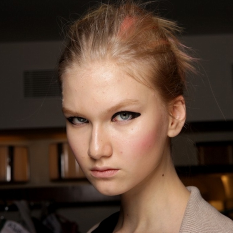 كواليس MAC في MOSCHINO CHEAP & CHIC