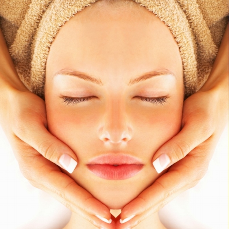 التنعيم الكريستالي بالخلايا الجذعية من Eternal Medspa