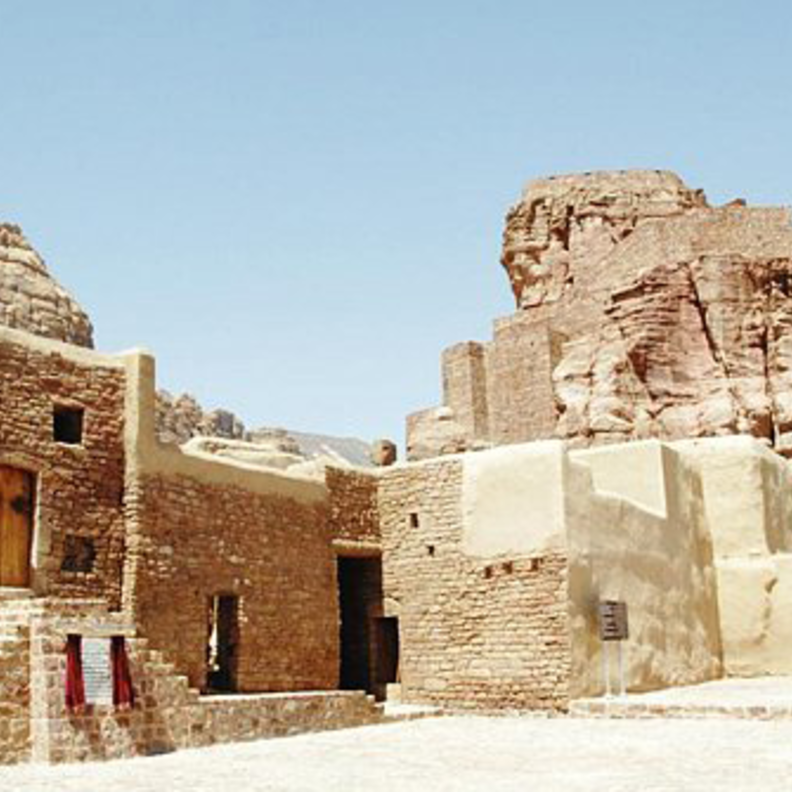 من أثار المنطقة