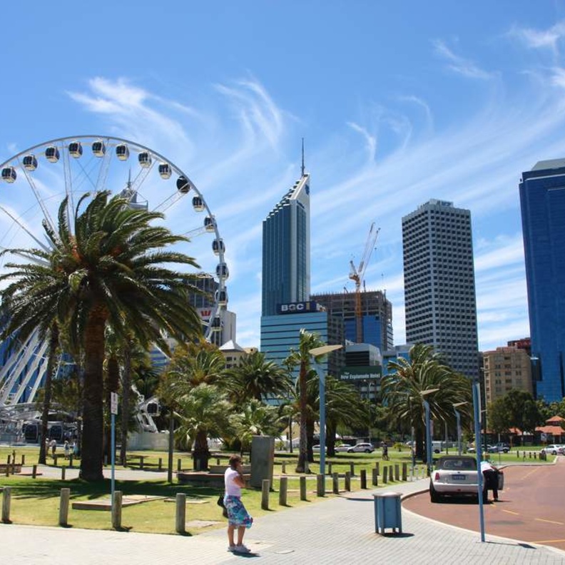 There were 5.9 million visitor arrivals for calendar year 2011 in Australia.
