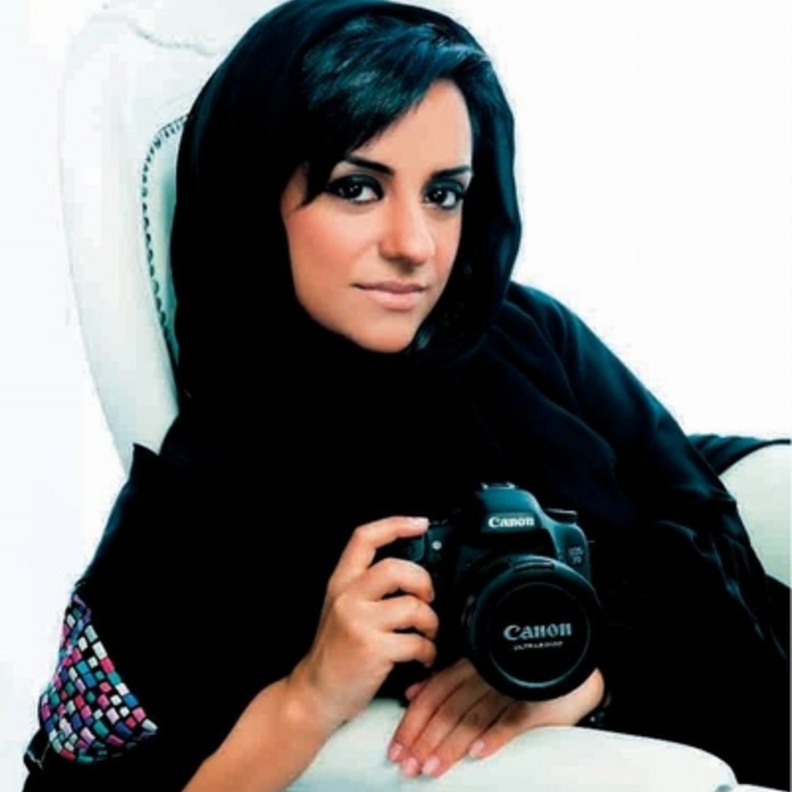  المخرجة الاماراتية نايلة الخاجة