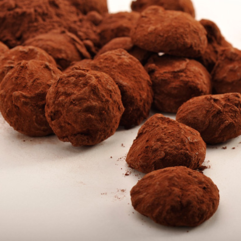 عاشق الشوكولاتة وفيلسوفها وليد حمبيشي يكشف لـ هي  أسرار الشوكولاتة