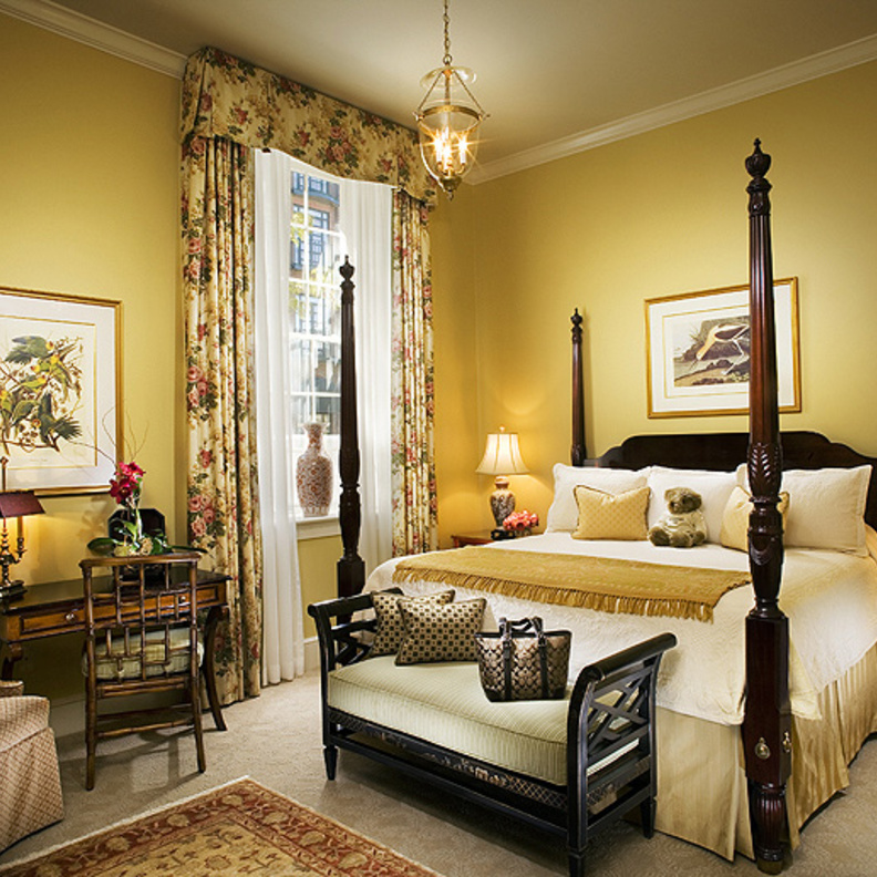 غرفة نوم على الطراز الفيكتوري