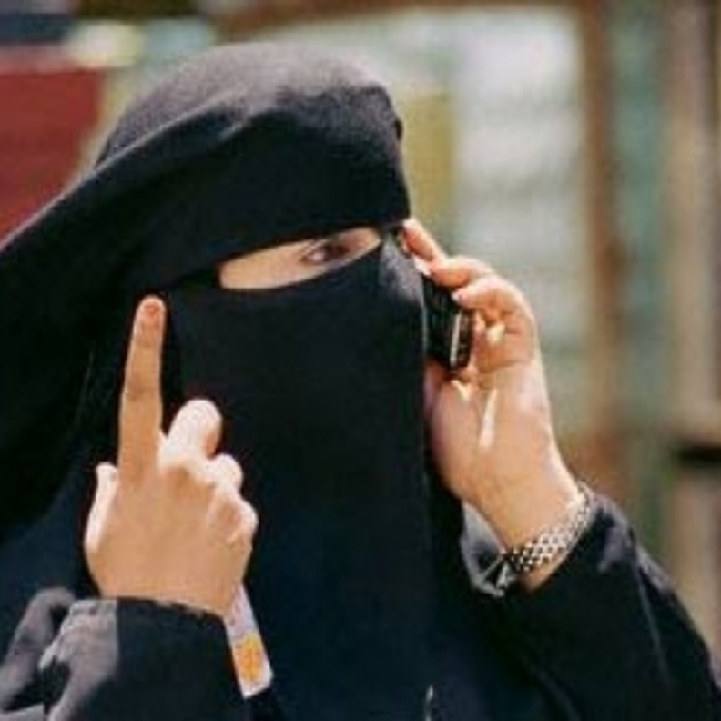 سعوديات لا يستطعن الوصول لمنازلهن والسبب قيادة السيارة