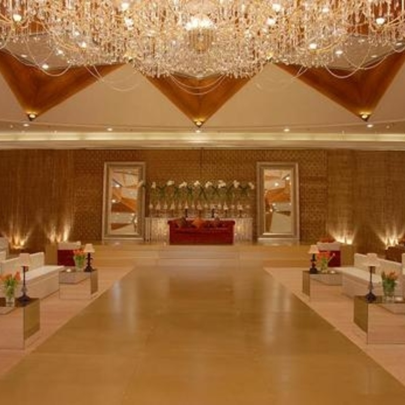 احدى قاعات الاحتفال