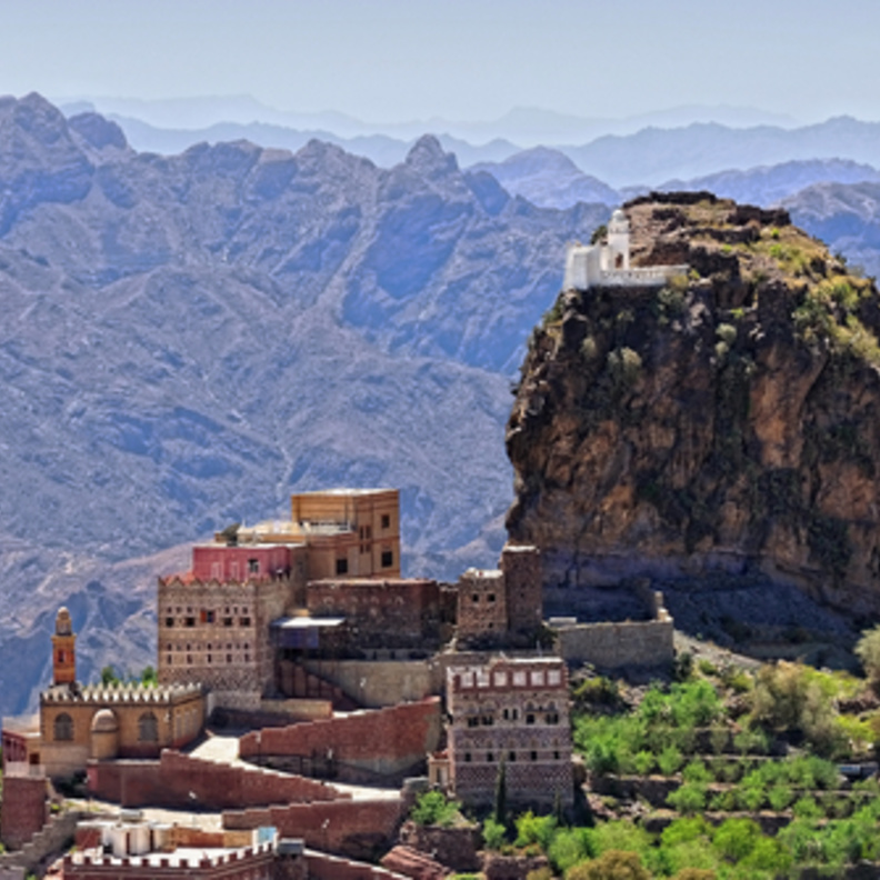 الجبل اليمن، شرق حراز، آل Hutaib. مزارا هاما لأتباع الطائفة الإسماعيلية