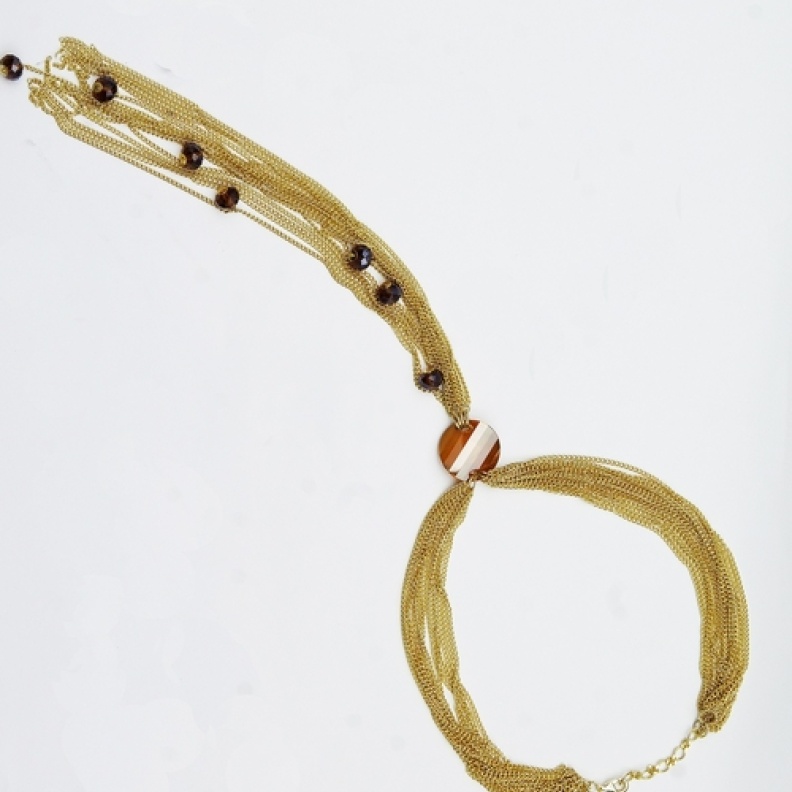 عقد بتصميم مميز