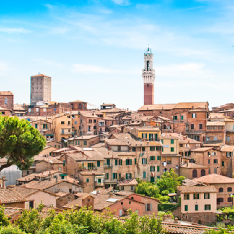 منظر جميل من المدينة التاريخية من سيينا، إيطاليا