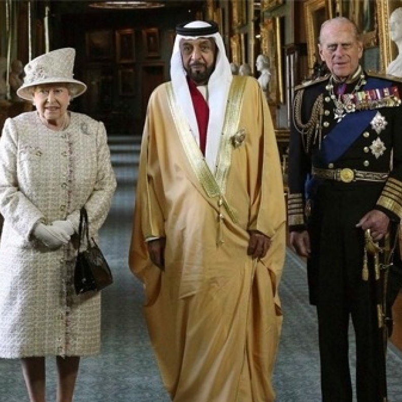 الملكة أليزابيت والأمير تشارلز يستقبلان الشيخ خليفة بن زايد آل نهيان