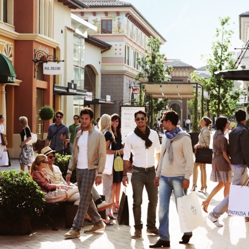 شيك أوتليت شوبينغ®" ®Chic Outlet Shopping