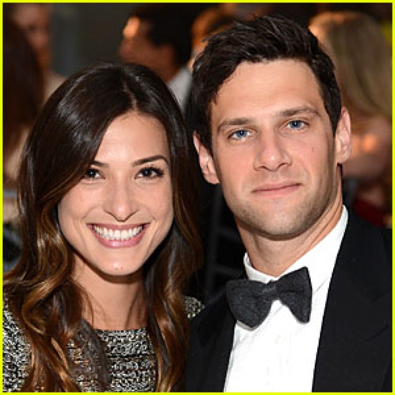 خطوبة الممثل جاستـن بارثا والمدربة ليا سميث