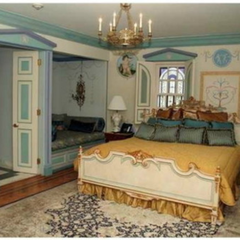 الغرفة الرئيسية على الطراز الفيكتوري