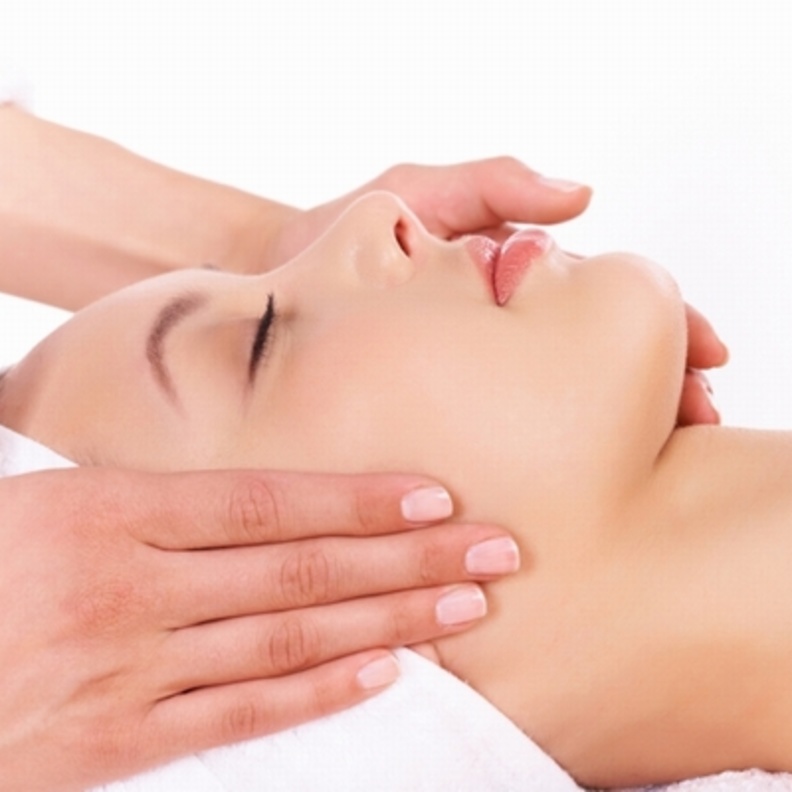 بالصفع والقرص... وجهك وقوامك أكثر جمالاً!