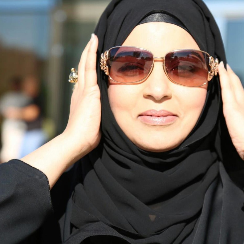 السعد المنهالي... إماراتية تفتخر بأصولها