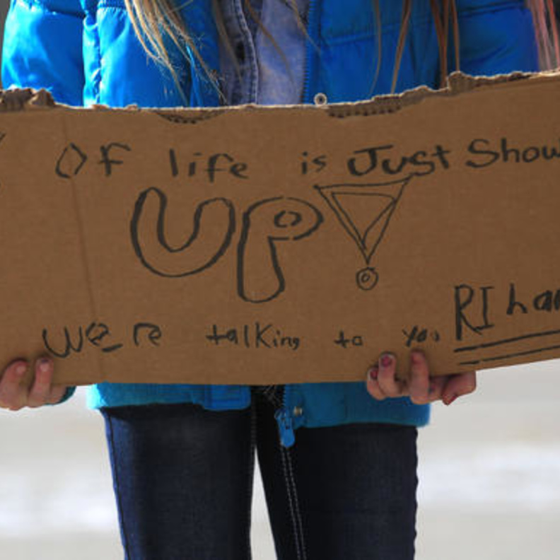 لائحات لاستقبال ريهانا في المدرسة