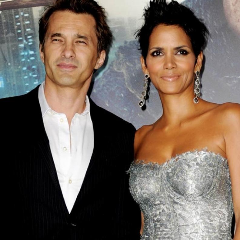 زواج هالي بيري وأولييفيه مارتينز هذا الأسبوع