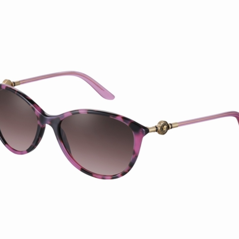 نظارات Versace الجديدة مثيرة وعصرية