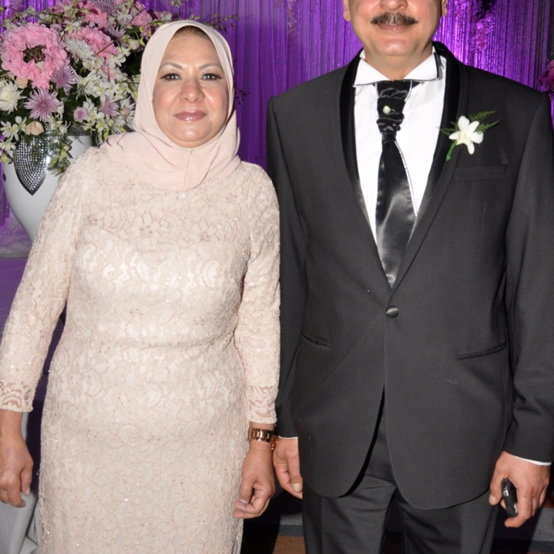 والدا العروسة