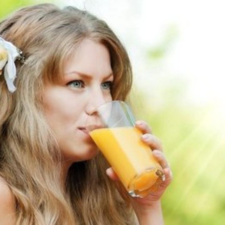 رشاقة العروس وحيويتها في كوب عصير البرتقال!